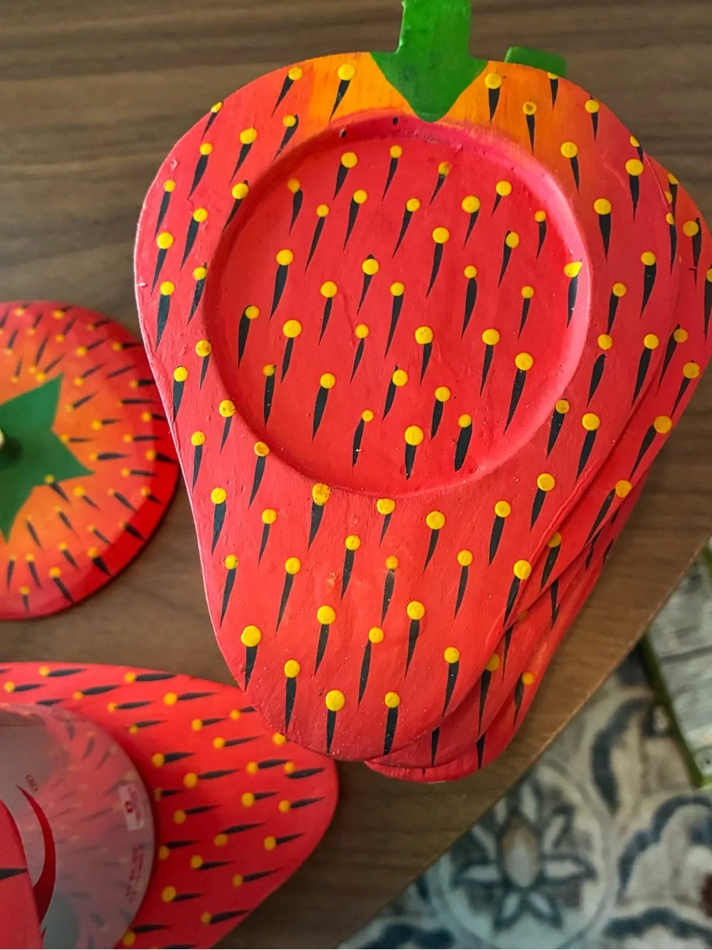 Red Wooden Strawberry vintage Coasters with lid Green Tops, 10 pc -  Party Set